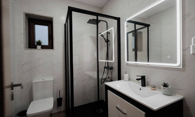 Bomfim Casa | Casa Bastardo - A cozy house surrounded by the vineyard terraces of the Douro.
