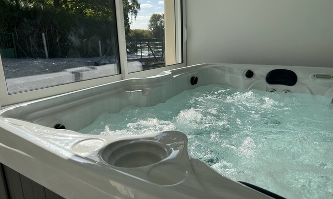 Connelles Casa | Casa Belavista, seine view and jacuzzi