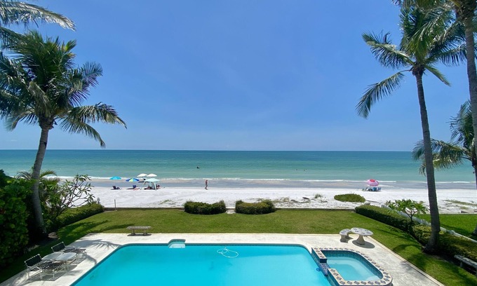 Redington Beach Casa | Casa Bella Redington Beachfront Pool Spa Wi-Fi