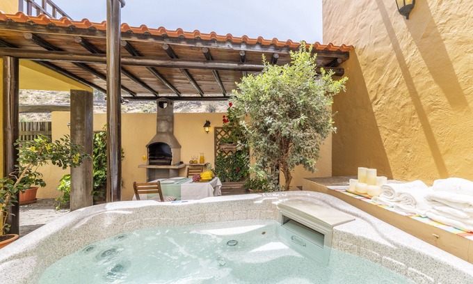 La Yedra Cabaña | ▫️ Casa Bellavista por I N Z U L A E ▫️ Vistas a la Montaña ▫️ Jacuzzi ▫️
