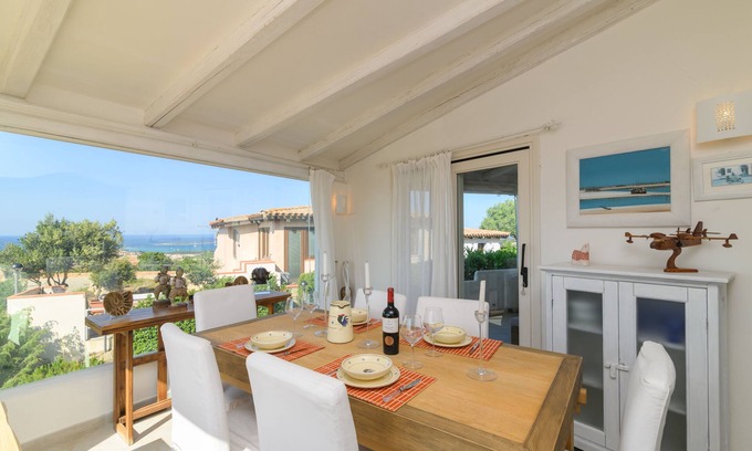 Porto San Paolo Apartamento | Casa Bellevue With Stunning Sea View, Porto San Paolo, Italy