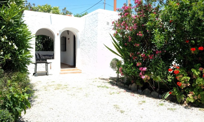 Zahora Casa | CASA BERILO 52 m² con piscina, bicicleta, kayak, caja fuerte e internet WIFI.