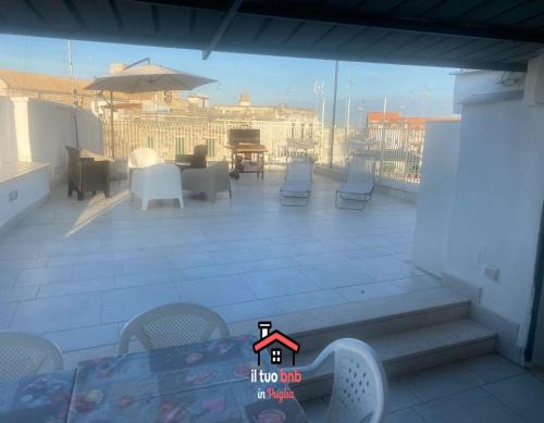 Bitonto Apartamento | Casa Bianca bnb,Big Terrace,10 min Airport Beaches