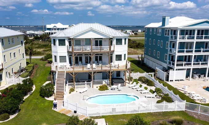 Emerald Isle Casa | Casa Bianco, Oceanfront House in Emerald Isle, NC!