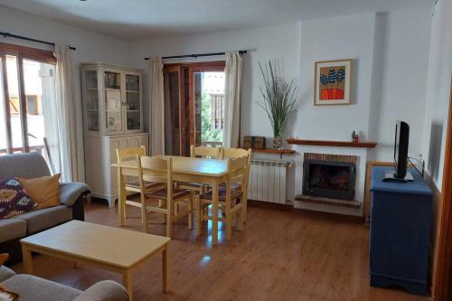 Sallent de Gallego Apartamento | Casa Bihotz - Bonito y céntrico apartamento con garaje en Sallent