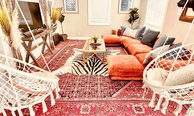 Peoplestown Casa | Casa Bohemian 3/2 Hot Tub sleeps 14