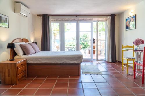 Almocageme Apartamento | Casa Bolacha
