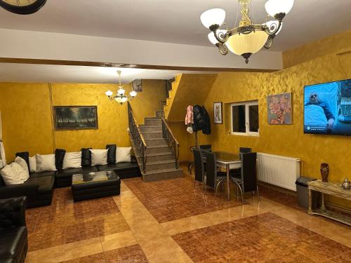 Busteni Casa | Casa Bonita