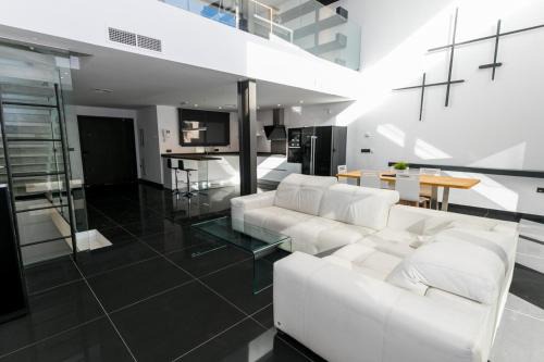 Jaen Casa | Casa Bulevar, moderna y exclusiva