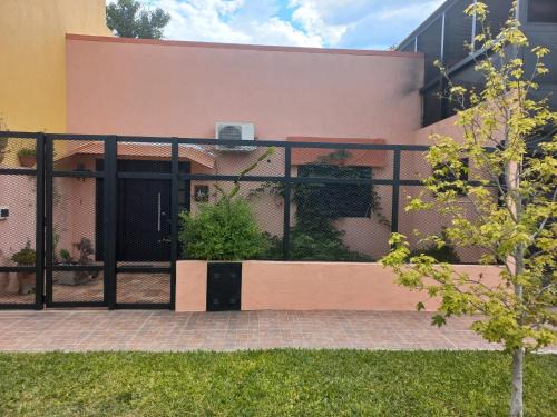 Lujan Casa | Casa céntrica, a cuadras de la Basílica!