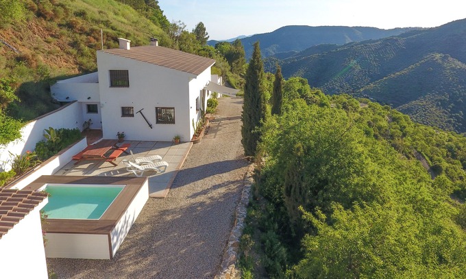 Malaga-Este Cabaña | CASA CACTUS en el corazón de los Montes de Málaga