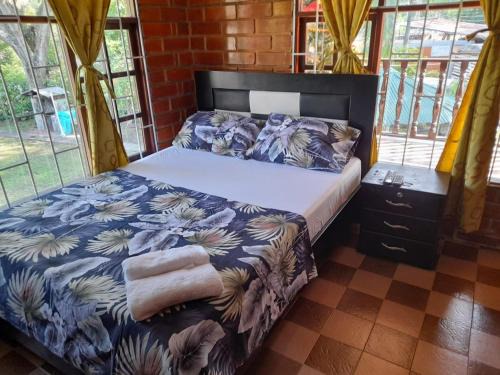 Utica Hotel | Casa campestre el samán