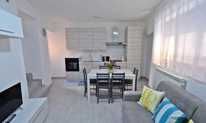 Porto Ceresio Casa | Casa CarMa