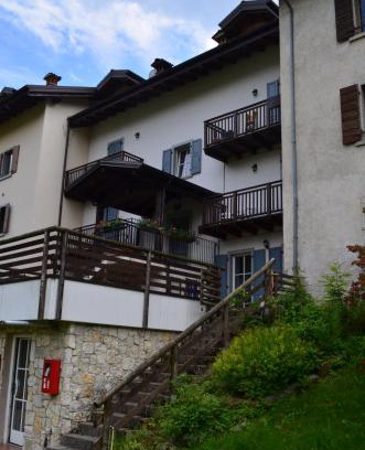 Locca Apartamento | Casa Celeste Ledro