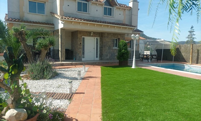 La Palma de Cervello Casa | Casa Chalet Villa a solo 30 minutos playa y barcelona