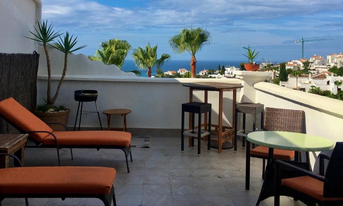 Oasis del Capistrano Apartamento | Casa Chozie, Nerja