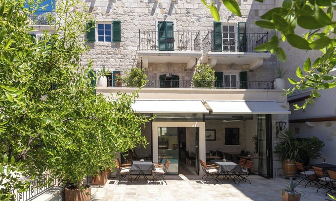 Bidol Cama Y Desayuno | Casa Columba - 4 Star Design Boutique Hotel - James Cook Luxury Room