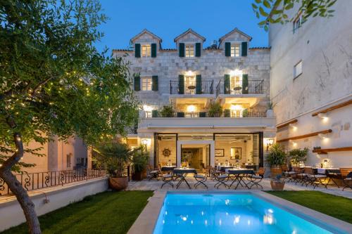 Makarska Old Town Casa | Casa Columba - 4 Star Design Boutique Hotel with Outdoor Pool & Private Garden