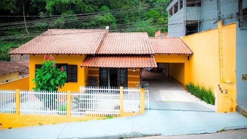 Limeira Baixa Casa | Casa com área gourmet, acomoda até 11 pessoas