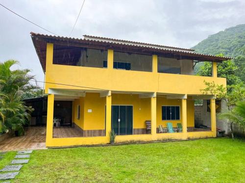 Ariro Casa | Casa com churrasqueira e piscina, perto de riacho