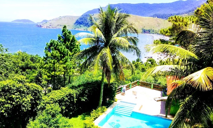 Praia de Barequecaba Casa | Casa com Piscina, Jardim e Vista Incrível p/ o mar