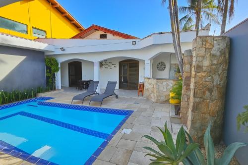 Jardim Centenario Casa | Casa com Piscina - Churrasqueira - 80m da Praia