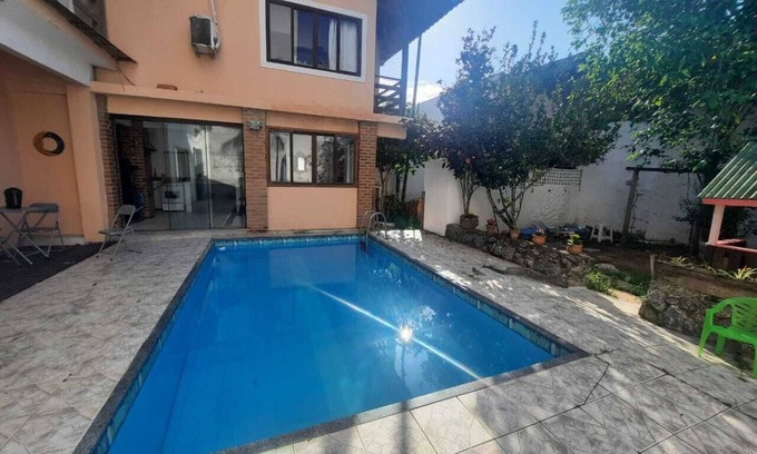 Camboinhas Casa | Casa com Piscina e Banheira Hidro em Piratininga