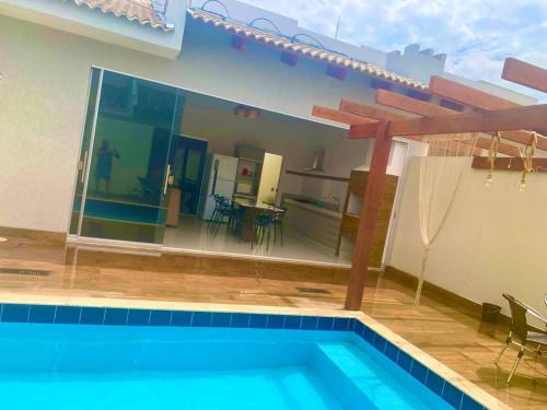 Setor Lagoa Quente Casa | Casa com piscina e duas suítes perto do Parque Lagoa Quente