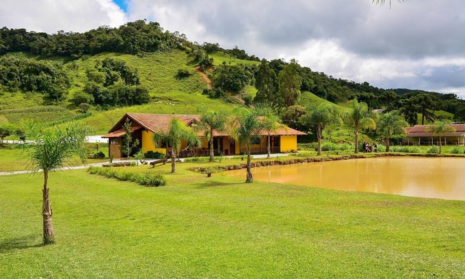 Rancho Queimado Casa | Casa com Vista Lago - Rancho Queimado - SRR007