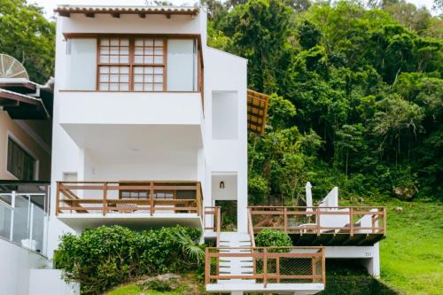 Penha Villa | Casa com Vista Mar na Praia do Quilombo FS6338