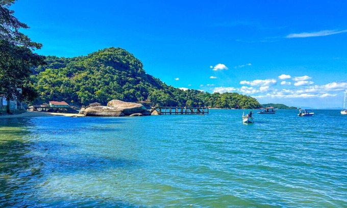 Mangaratiba Casa | Casa com Wi-Fi à beira-mar na Ilha de Itacuruçá/RJ