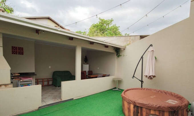 Londrina Casa | Casa com Wi-Fi, jacuzzi, garagem e petfriendly