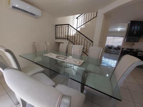 Hermosillo Casa | Casa con alberca compartida Netflix Disney Amazon TV
