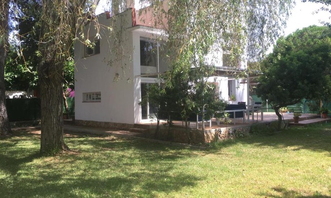 Tamarit Casa | Casa con gran jardín cerca de la playa - BAIX