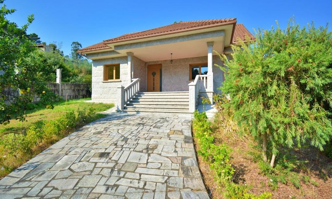 Caldas de Reis Casa | Casa con jardín próxima a Vilagarcía de Arousa
