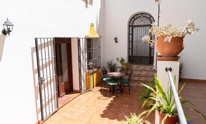 Old Town Apartamento | Casa con patio andaluz cerca del tajo de ronda