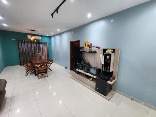Encarnacion Casa | Casa con patio y quincho en Cambyreta Itapua