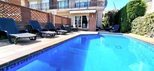 Sant Vicenc de Montalt Casa | Casa con piscina en costa Barcelona