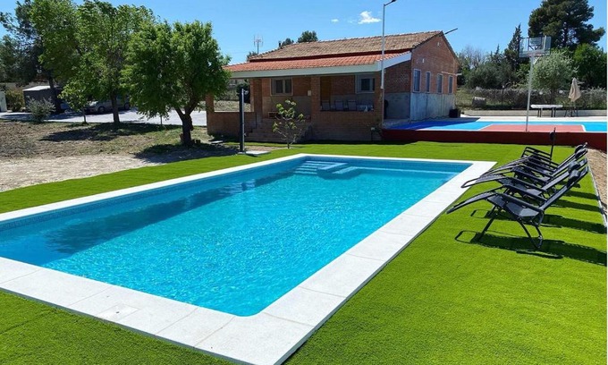 Fuentiduena de Tajo Casa | Casa con piscina, Villa Alarilla