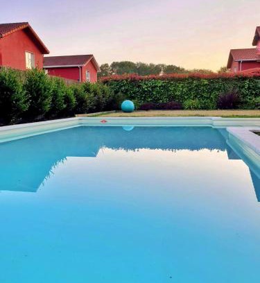 Ames Casa | Casa con piscina Riosar Santiago