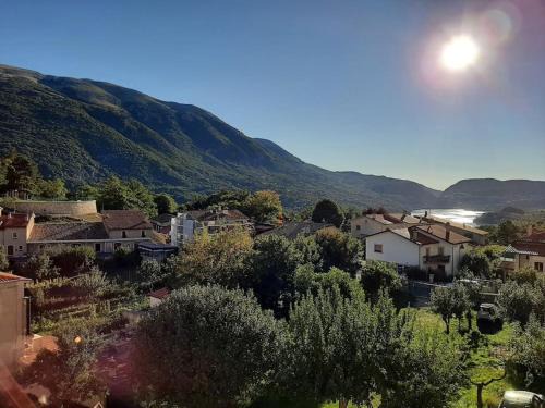 Civitella Alfedena Apartamento | Casa con vista lago, Civitella Alfedena