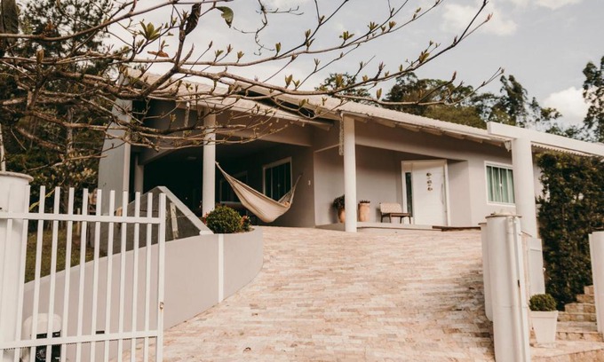 Rodeio Casa | Casa confortável em local tranquilo.