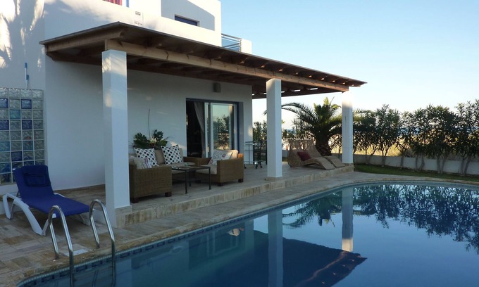 Mojacar Chalet De Esquí | Casa Coqueta - precioso chalet a solo 50m de la playa