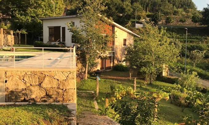 Cardielos Casa | Casa da Alvorada, Maison de Vacances Avec Jardin et Piscine