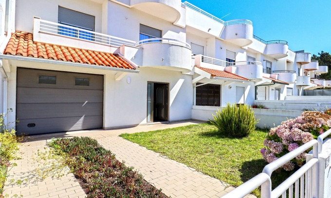 Viana do Castelo Villa | Casa da Bene - House Near Amorosa Beach w/Seaview