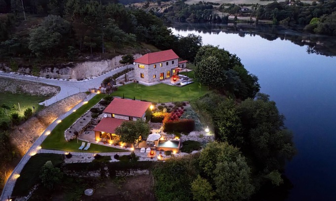 Beijos Villa | Casa da Garca . Vista al río y piscina privada