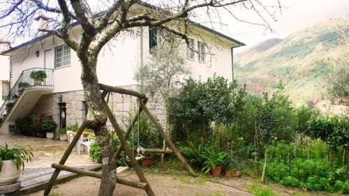 Vilar da Veiga Casa | Casa da Igreja by Gerês Casas