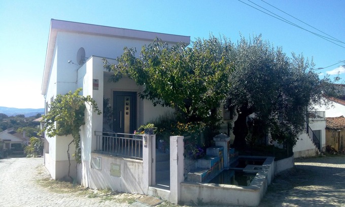 Braganca Casa | Casa da Oliveira - Alojamento Local.- Uma Casa Inteira só Para si