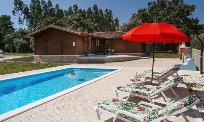 Tremoceira Chalet De Esquí | Casa da Poesia