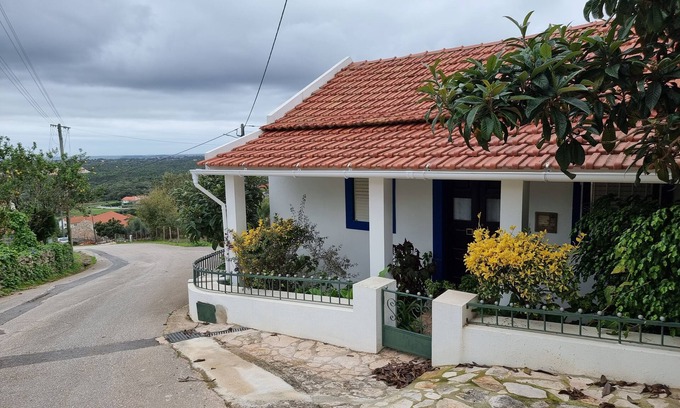 Evora de Alcobaca Cabaña | Casa da Ti Alzira - a refuge at the foot of the mountain with a touch of tradition